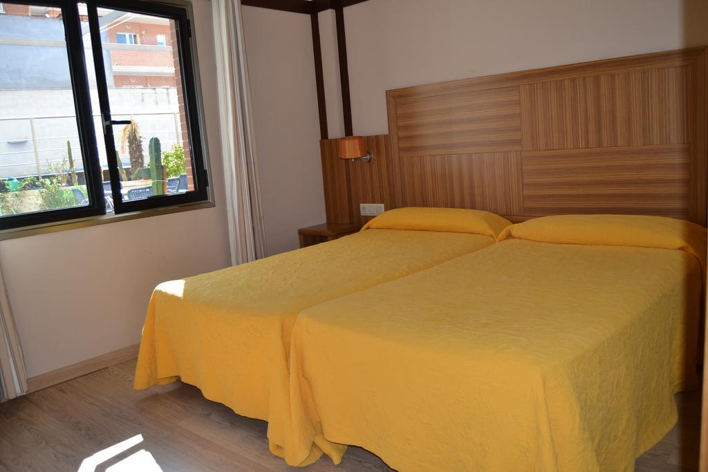 Hotel Apartamentos Don Juan I Alcalá de Henares Room photo